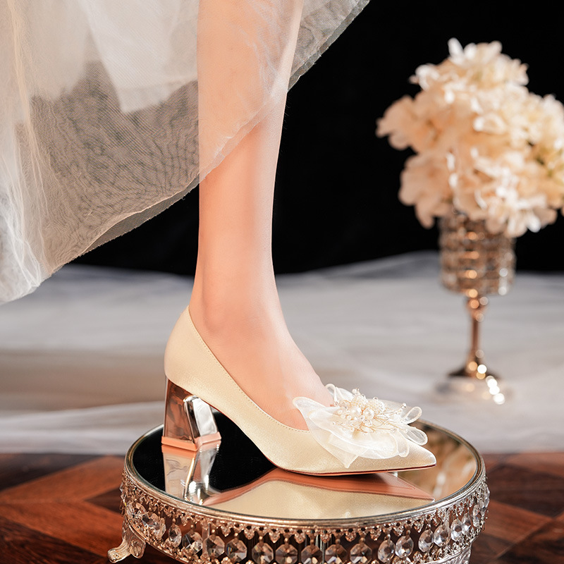 6222A-008 Chunky Heel Pointed Toe Satin Appliqué High Heels For Banquet Wedding Bridesmaid Shoes Comfortable Versatile_voghion.com
