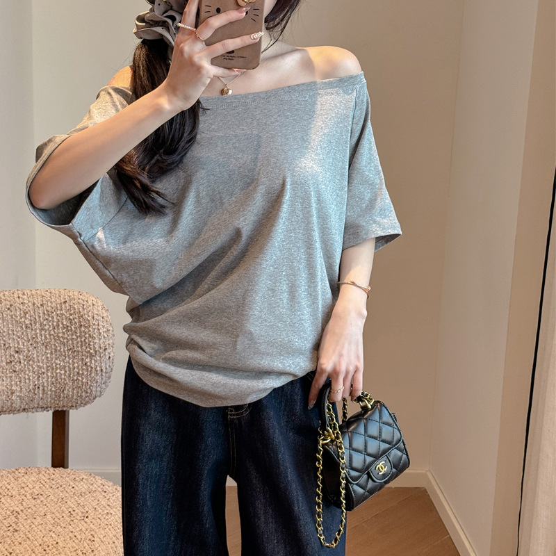 회색