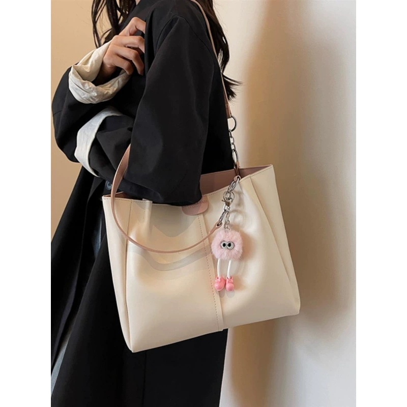 Capacious fashionable universal shoulder bag, small one-shoulder bag