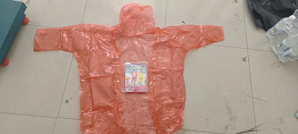 Fashionable children's raincoat, increased thickness