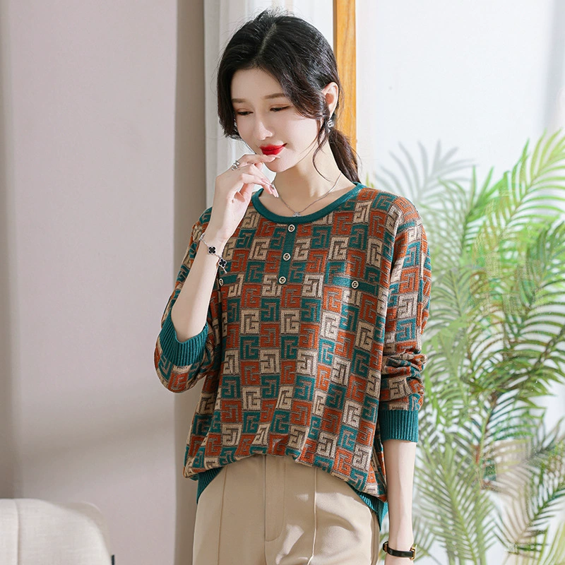 2025 новая мама вязаная нижняя рубашка среднего возраста женская весенняя одежда тонкий средний и пожилой весенний и осенний повседневный топ