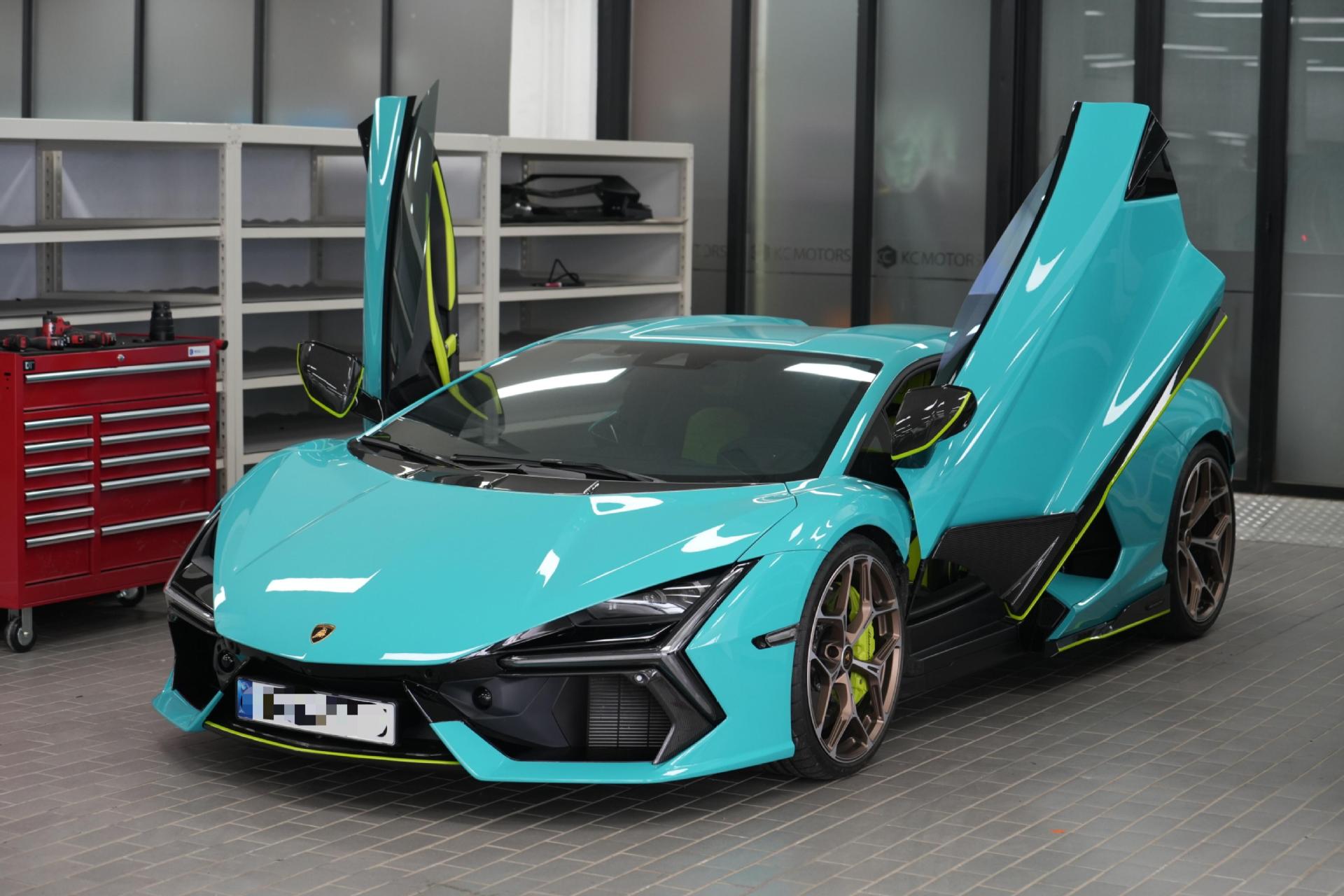Suitable for Lamborghini's new Aventador Revuelto, modified with original OEM upgraded dry carbon fiber body kit