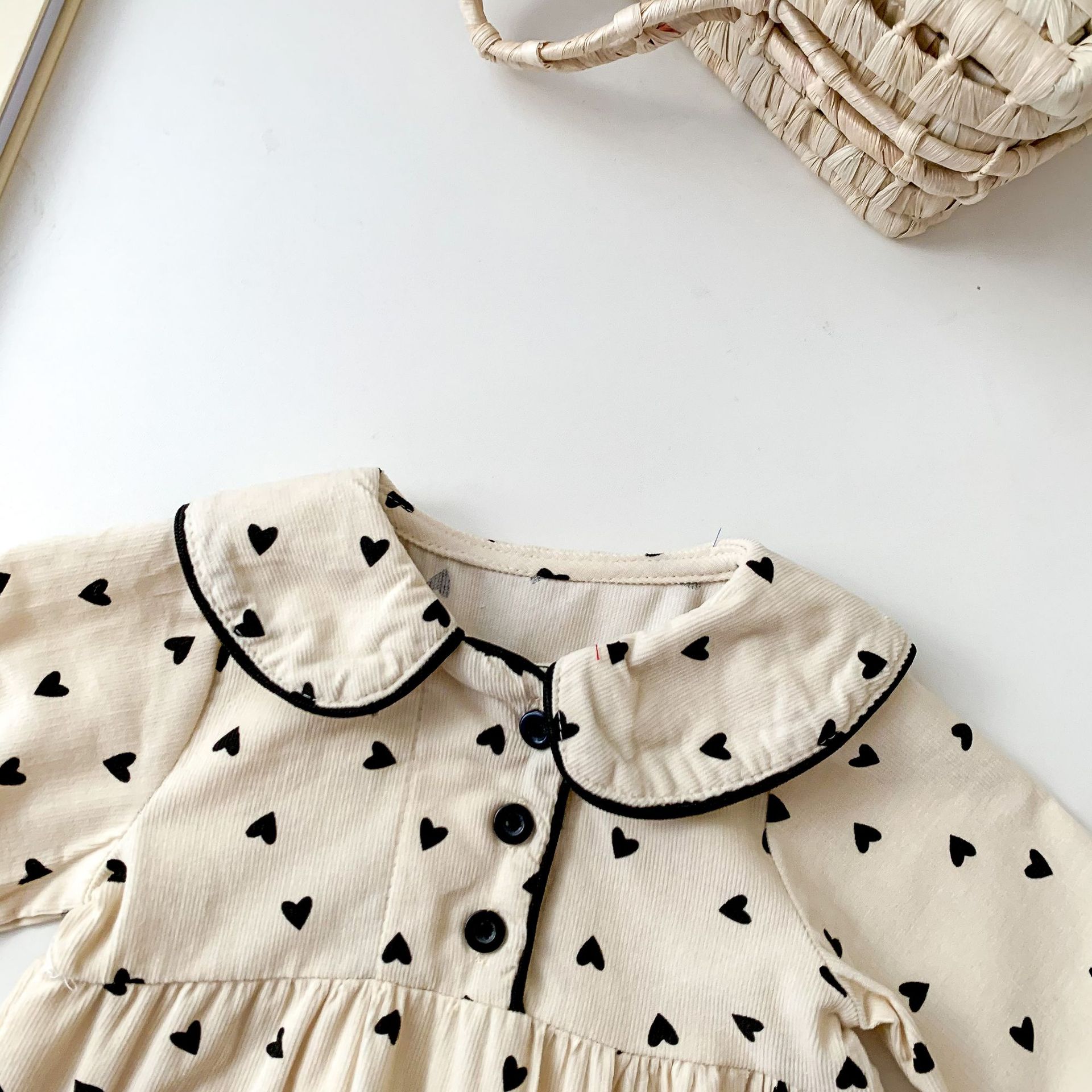 New Corduroy Doll Collar Newborn Children's Open Button Jumpsuit display picture 6