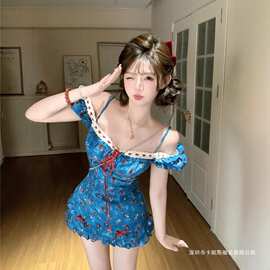 法式碎花吊带连衣裙2025秋季新款花边掐腰设计优雅显瘦短款包臀裙