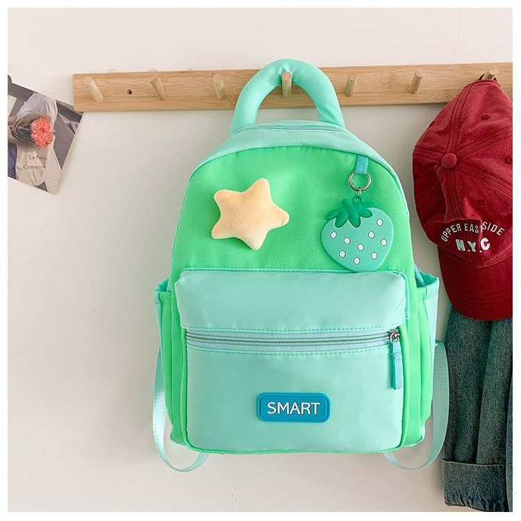 Cute jardín de infantes mochila infantil cariñosa pequeña mochila de fresas para niños y niñas nueva mochila infantil transfronteriza