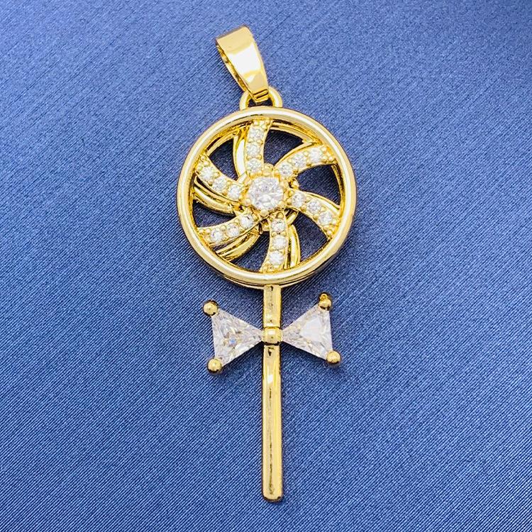 2022 nuevo trébol giratorio simple cien colgante fuente joyería fábrica al por mayor directa sin cadena