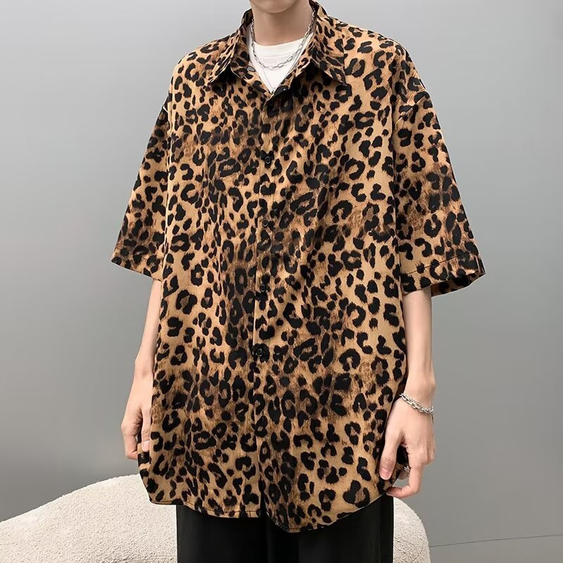 Leopard print ruffian handsome five-point short-sleeved shirt men's ins summer thin American ice silk shirt couple's coat flower inch shirt