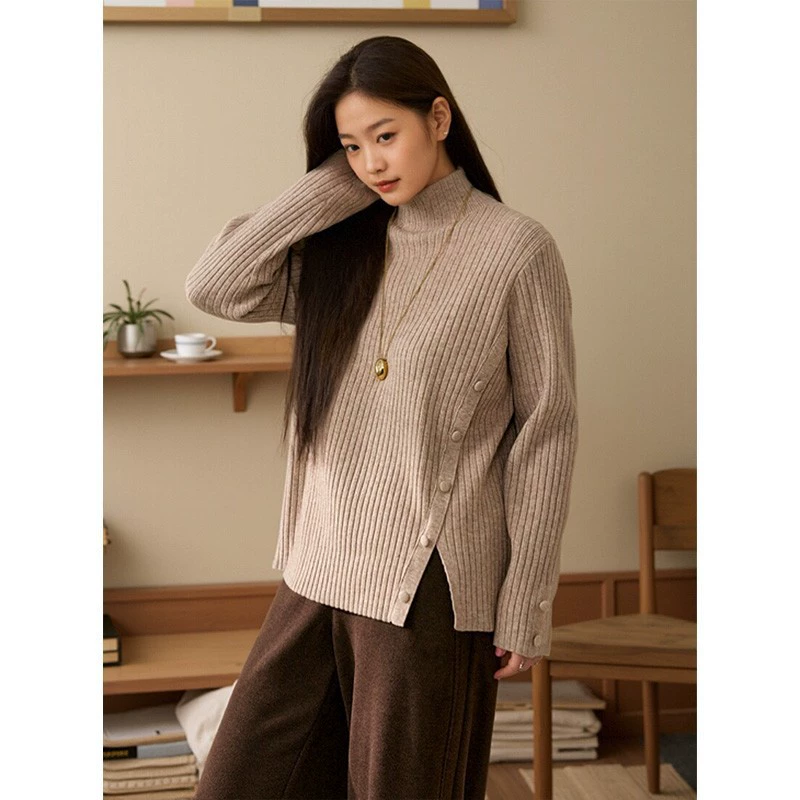 Fashionable body-friendly sweater, plus size, oversize, high collar