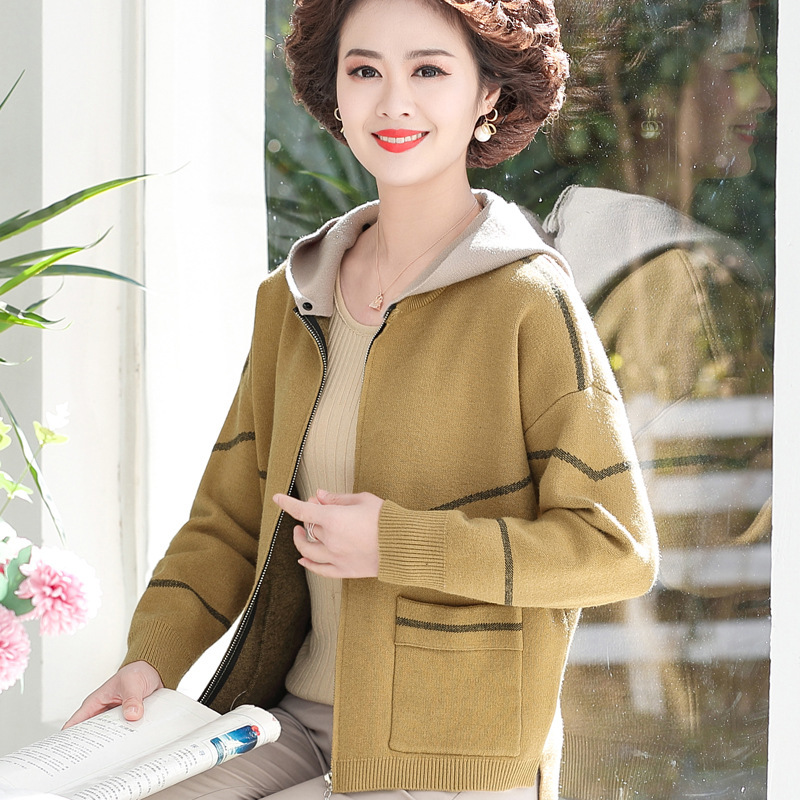 Middle-Aged Mother's Autumn Outwear Hooded Top 40 and 50-Year-Old Middle-Aged and Elderly Women's Autumn and Winter Knitted Cardigan Autum Style