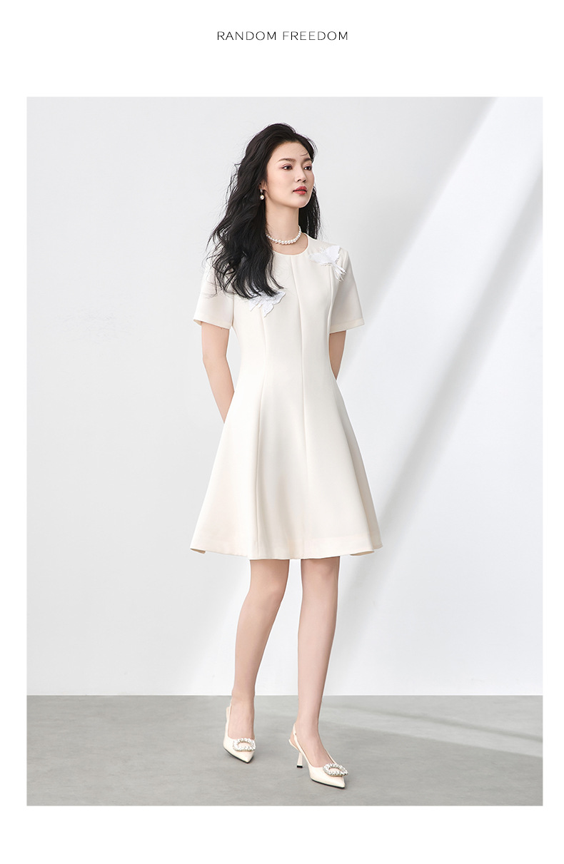 Váy liền tay ngắn cổ tròn đính sequin nặng, thắt eo, phong cách quý phái — Màu đen chi tiết 10