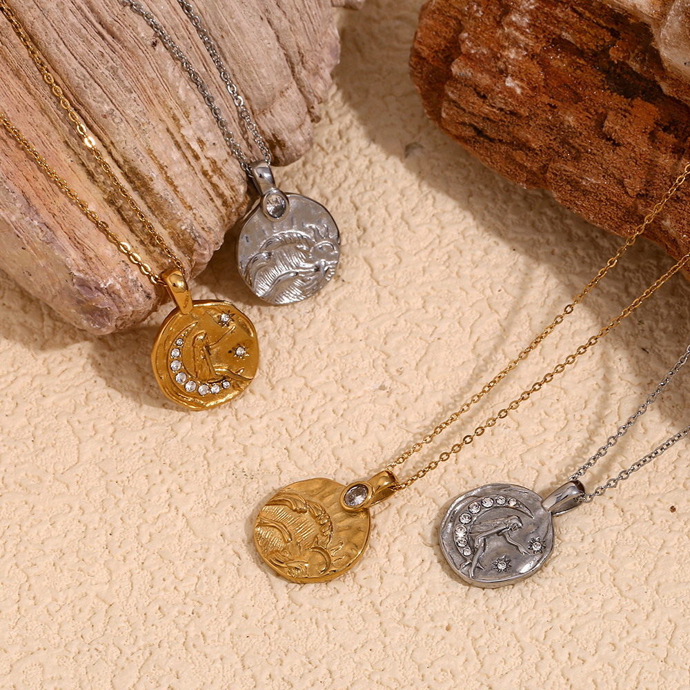Pendant Necklace Classification 304 Stainless Steel Chain Material cable chain Chain Type 1 Piece Quantity Casual, Daily Occasion Wholesale Jewelry Retro Sun Moon 304 Stainless Steel Rhinestones 18K Gold Plated Plating Inlay Pendant Necklace Cable Chain