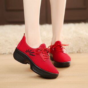 �պ�ͬ�ϱ�����ЬŮ�W��V���赸Ь�и�����Ь����͸�����e�\��Ь