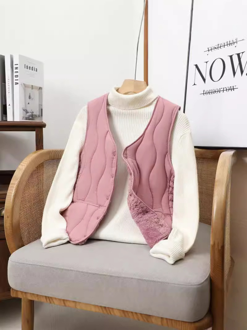 Short vest with down
