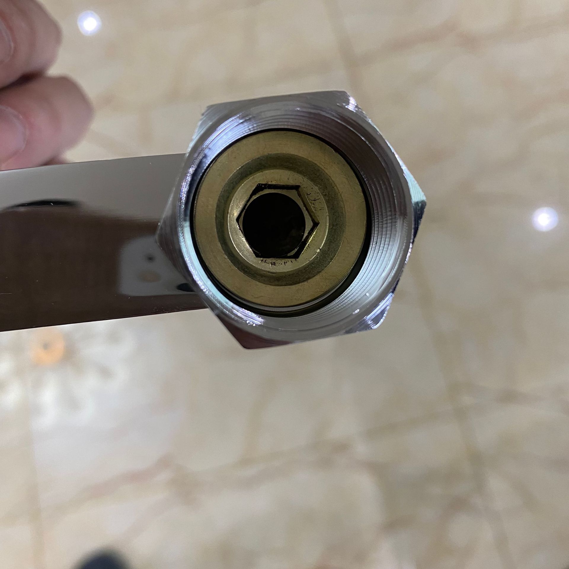 Copper main body concealed bathtub faucet mixing valve IELTS three-in-one shower faucet cold and hot bathroom bathroom undefined