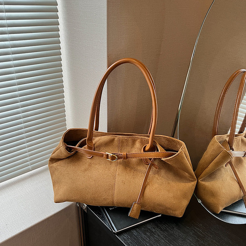 Retro Fashion Sanding Tote Bag for Women, Summer Versatile Mauve Color, Large Capacity, Suitable for Office and Commute, Single Shoulder and Underarm Bag