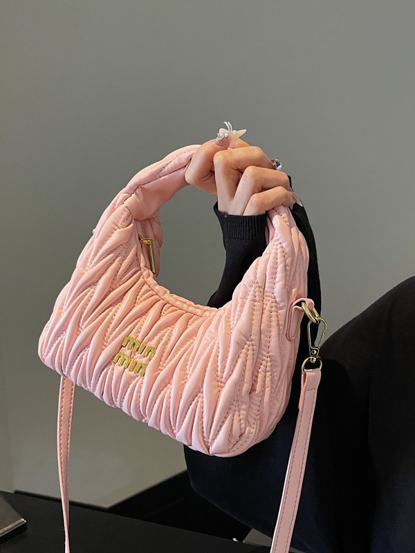 Diseño de nicho pliegue nube bolsa de bola de masa portátil mujer transfronteriza nueva moda coreana moda bolso de mensajero de un solo hombro