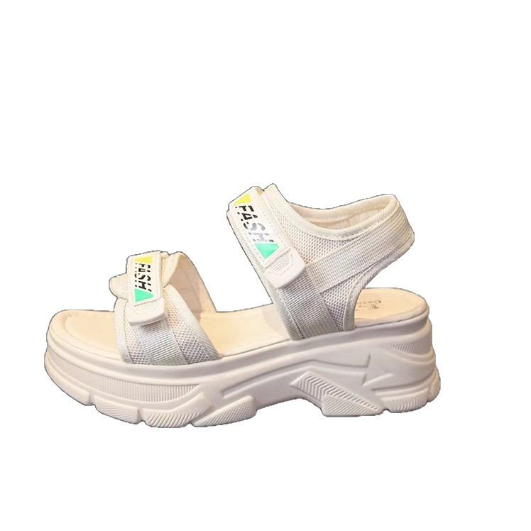 Sandalias de tacón medio para mujeres verano 2026 nueva moda versátil antideslizante ligera aumento de altura muffin gruesa sandalias romanas