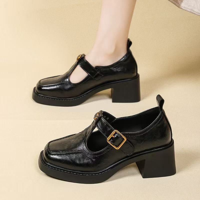 2026 nuevo estilo francés de tacones de mujer cuadrados huecos suela gruesa Mary Jane primavera y verano zapatos británicos tacones altos aumentados negros