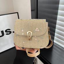 编织时尚韩版锁扣单肩斜挎包2025秋季新款百搭ins 草编小方包