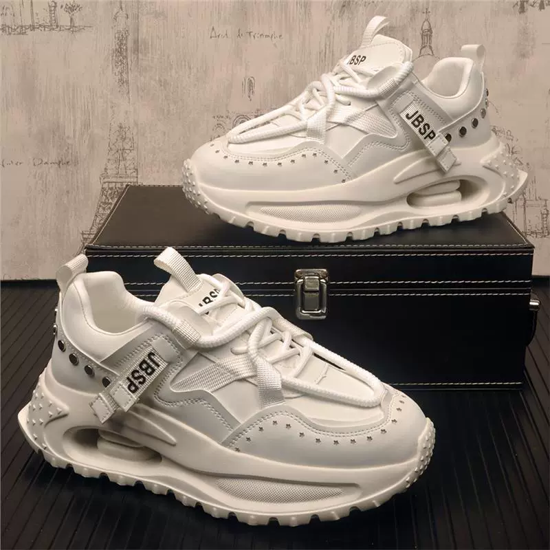 Мужская модная повседневная обувь на толстой подошве, модная индивидуальная обувь для папы в европейском стиле с заклепками, модная амортизирующая обувь на толстой подошве с острым носком