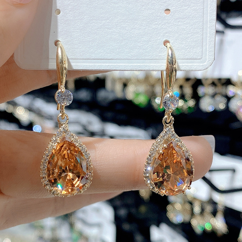 1 Pair Luxurious Water Droplets Inlay Alloy Rhinestones Drop Earrings display picture 4