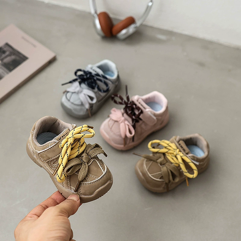 Дропшиппинг детской спортивной обуви осень 2025, новые универсальные корейские мягкие дышащие повседневные туфли для мальчиков и девочек.