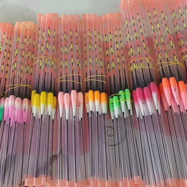 Manufacturer's Electronic Fishing Float That Changes Color When a Fish Bites, Suitable for Day and Night Use, for Carp and Crucian Carp, with Float Tube and Battery, Luminous Fishing Float