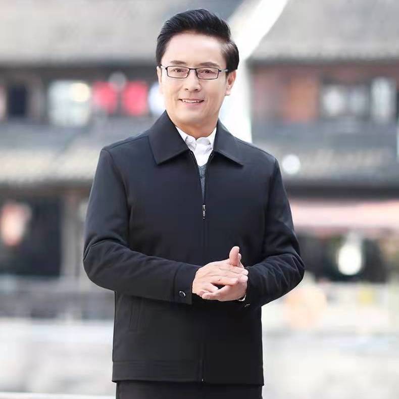 60 chaqueta de mediana edad abuelo de los hombres de invierno de 70 años de edad