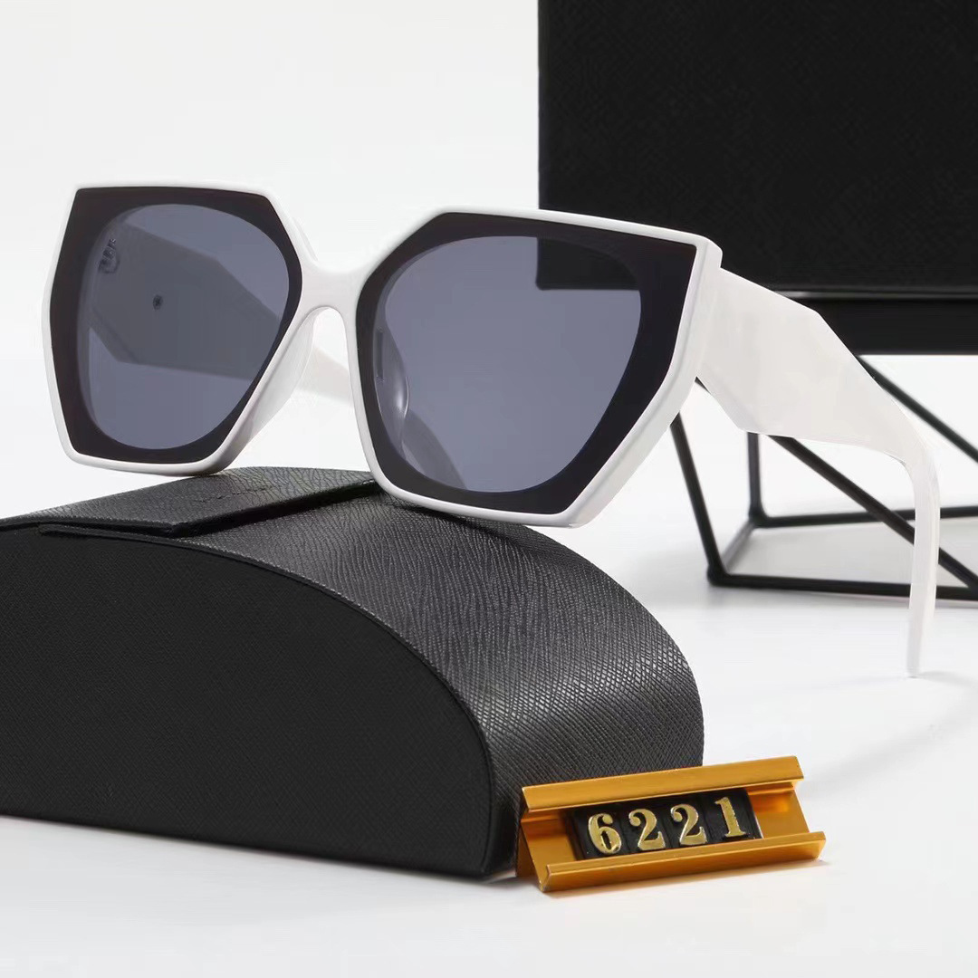 Sunglasses Image 4