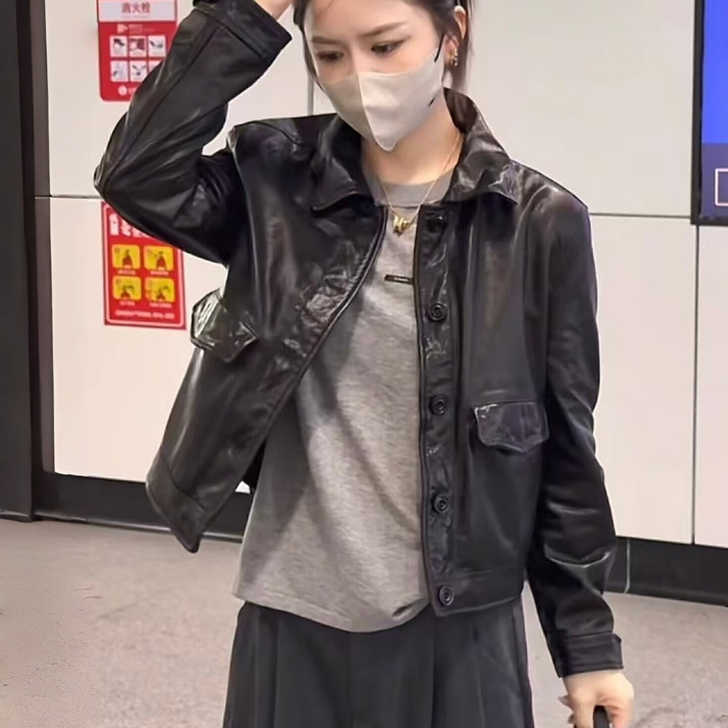 短款翻领皮衣外套女2026秋季新款高级感宽松显瘦酷飒风夹克上衣