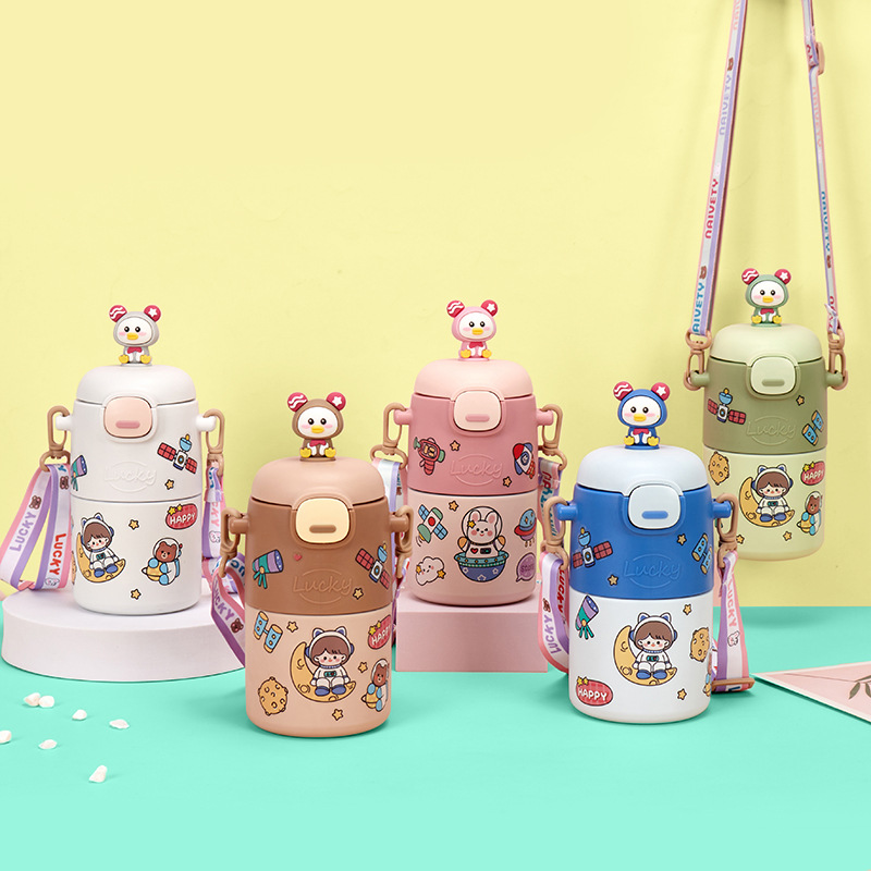 Nueva taza de vacío para niños inteligentes 316 estudiante de acero inoxidable taza de agua de paja de bebé hervidor de agua de gran capacidad al por mayor