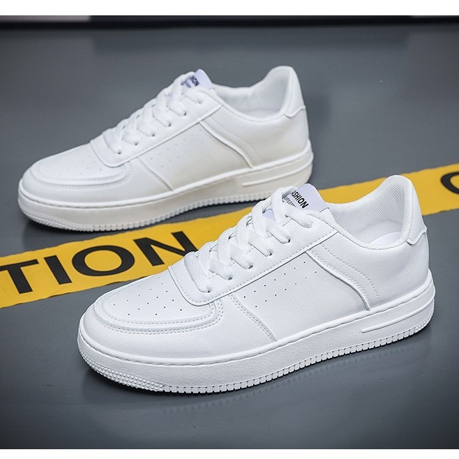 Primavera parejas de hombres y mujeres zapatos blancos estudiantes varones de moda coreana de estilo general zapatos de skate casuales de moda