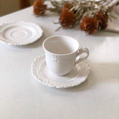 フレンチレリーフカップ皿花ビーズポイントコーヒーカップ皿ホワイトコーヒーカップアフタヌーンティーカップ皿セットレトロカップ皿