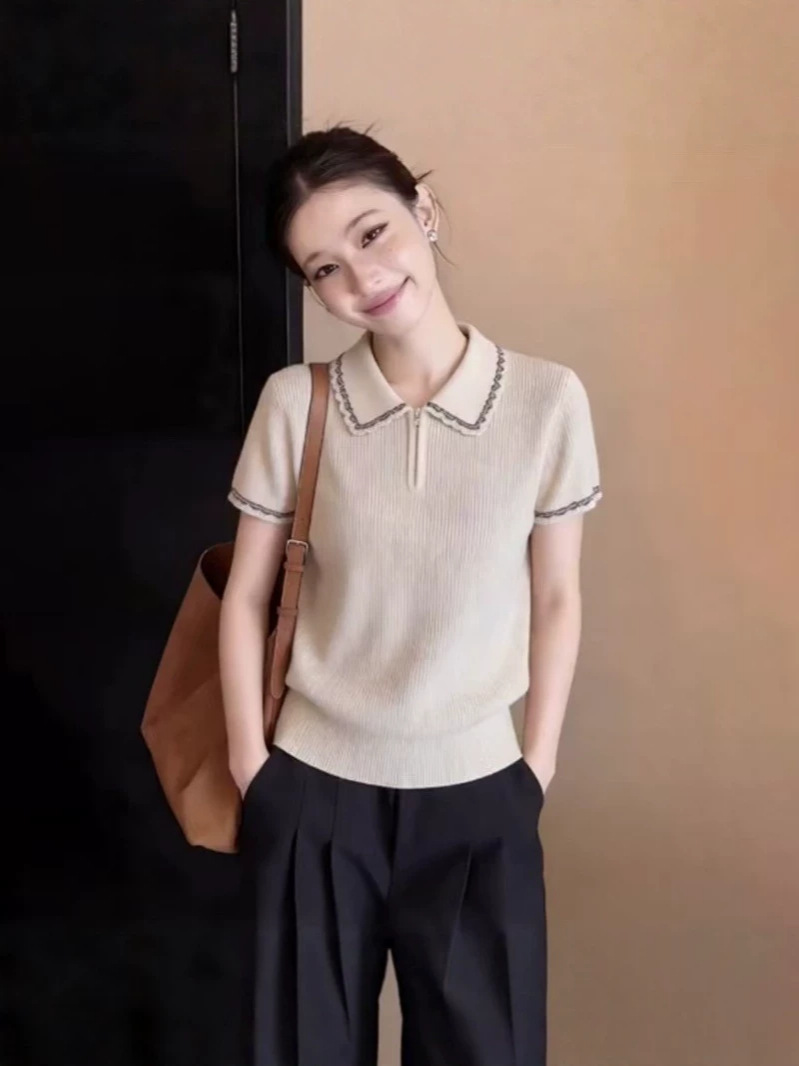 Áo thun dệt kim cổ lật phối khóa kéo viền hoa nữ tính — màu mơ