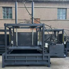 稻草秸秆治沙草打包机边牧草打包压缩一次成型