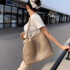 2025编织大容量水桶腋下包包女高级感通勤手提单肩时尚百搭托特包