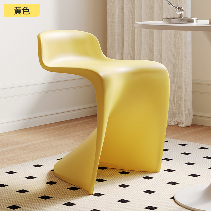 Sillas de comedor de lujo ligero taburetes de mesa de comedor de alto nivel sillas de ocio sillas de plástico respaldadas sillas de comedor de diseño Pan Dong sillas hotel