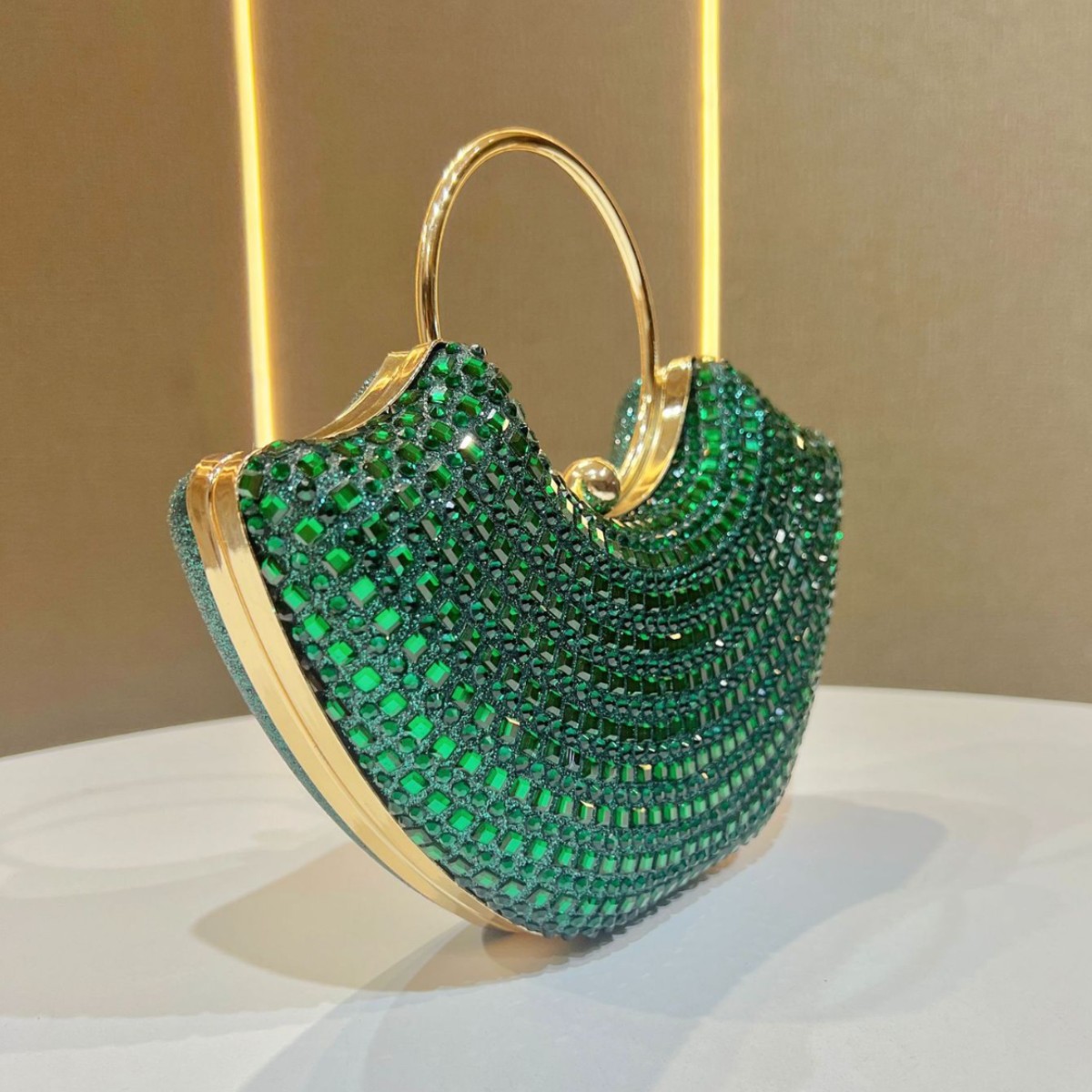 Borsa a mano elegante con strass hobo bag versatile da sera_voghion.com