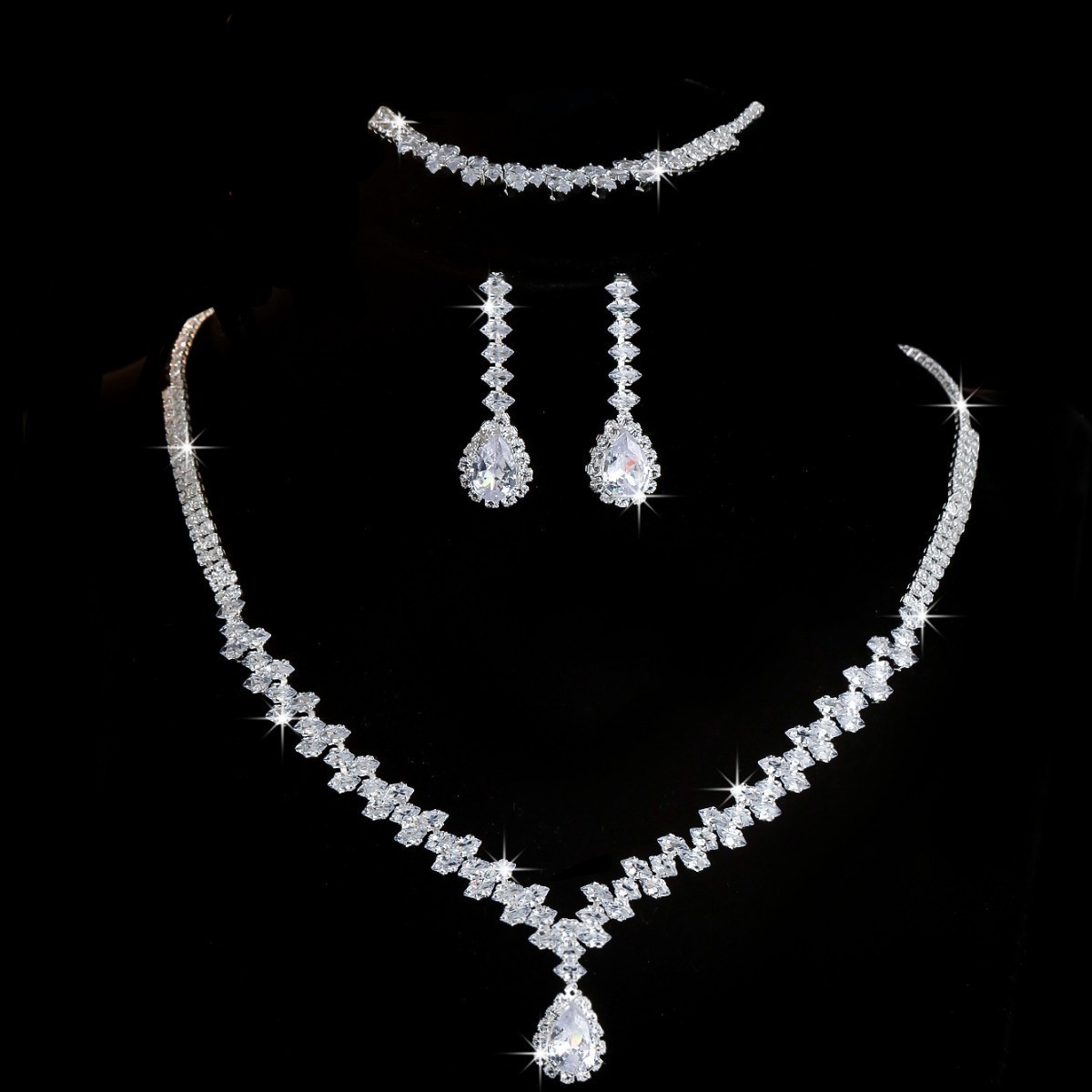 Cross-border bestselling fashion pearl necklace for women bridal jewelry earrings high-end luxury niche collarbone chain accessories