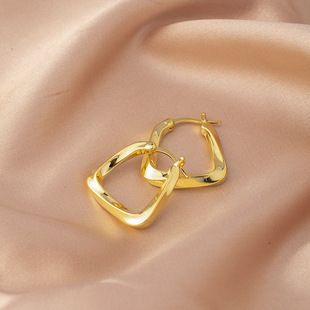S925�yᘶ��hŮ�p�ݸ߼��ж���OӋ��С�������F�������Ȧ���l