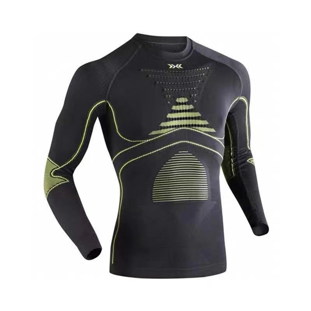 X新4.0集はスポーツスキー運動の保温を強化して汗を流します。