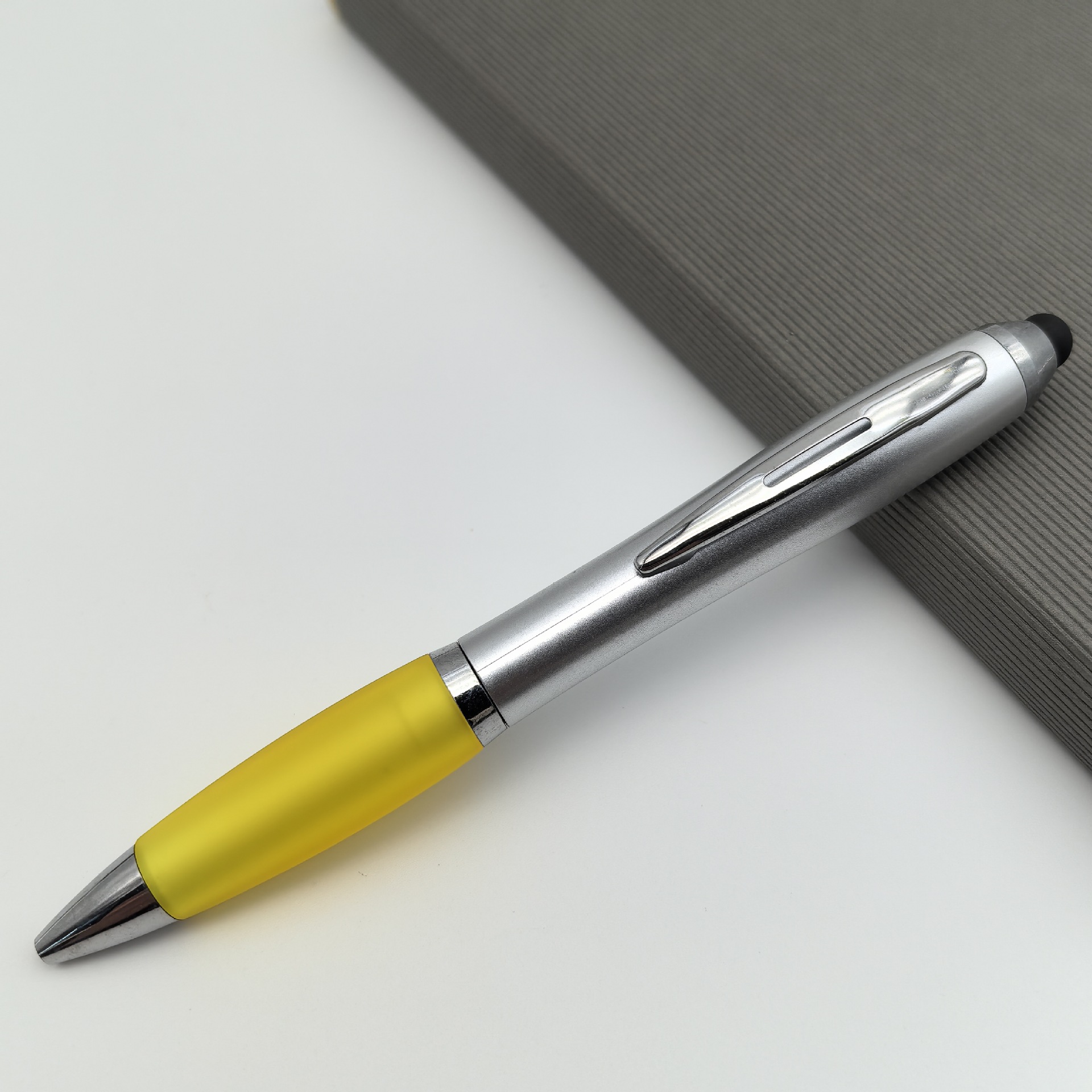 Pintura clásica torsión lápiz de pulverización plata calabaza lápiz táctil bolígrafo publicitario regalos rotación pantalla táctil bolígrafo personalizado