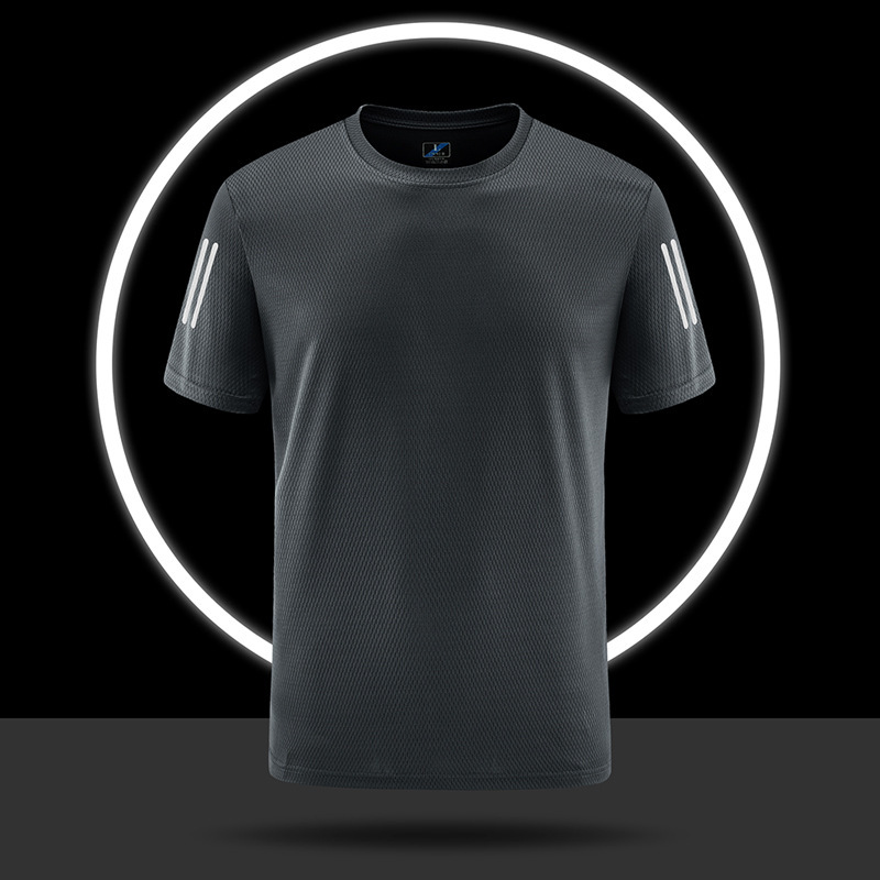 Темно -серой