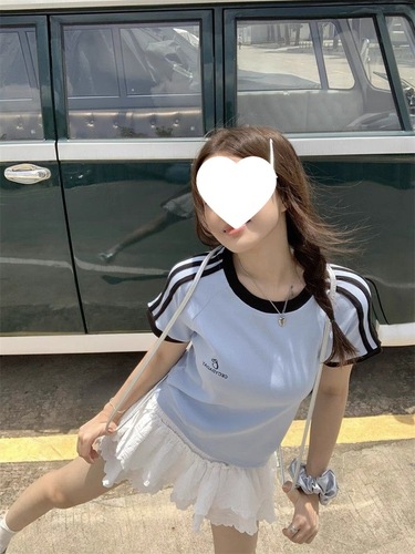 [40-Thread Count Faux Cotton] Women's Short-Sleeved Top with Three Stripes, Round Neck, Slim-Fit Embroidered Outerwear T-Shirt—Blue