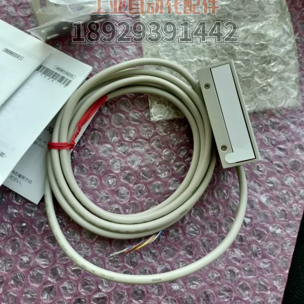BL-180 KEYENCE CCD ultra-small barcode reader Brand new original authentic spot