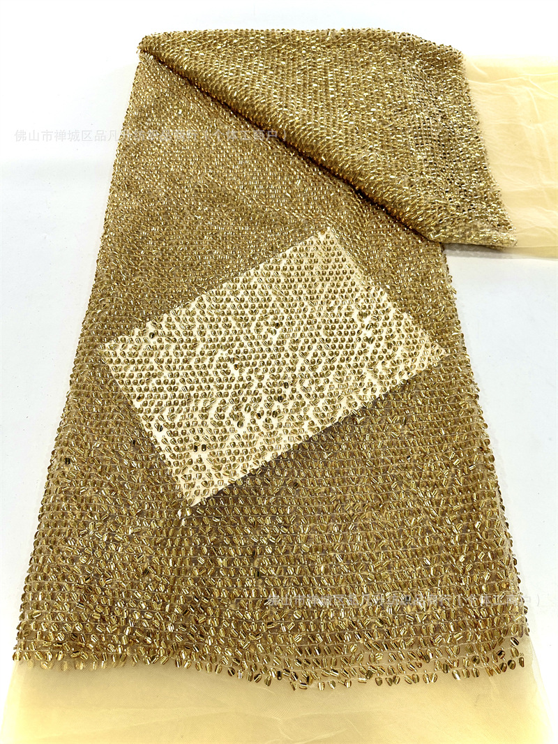 Fábrica de stock de bordado de sequinilla medio rollo de cebolla dorada multicolor ropa de brindis de alta fijación tela de vestido de cena