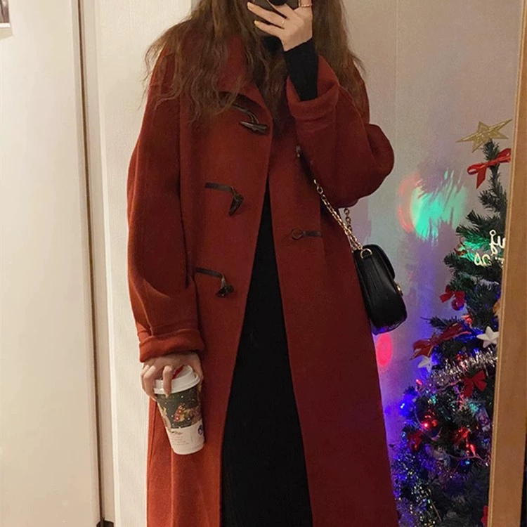 Осенне-зимнее Новое рождественское шерстяное пальто с красной роговой пряжкой, женское маленькое шерстяное пальто средней длины в стиле Хепберн, женское