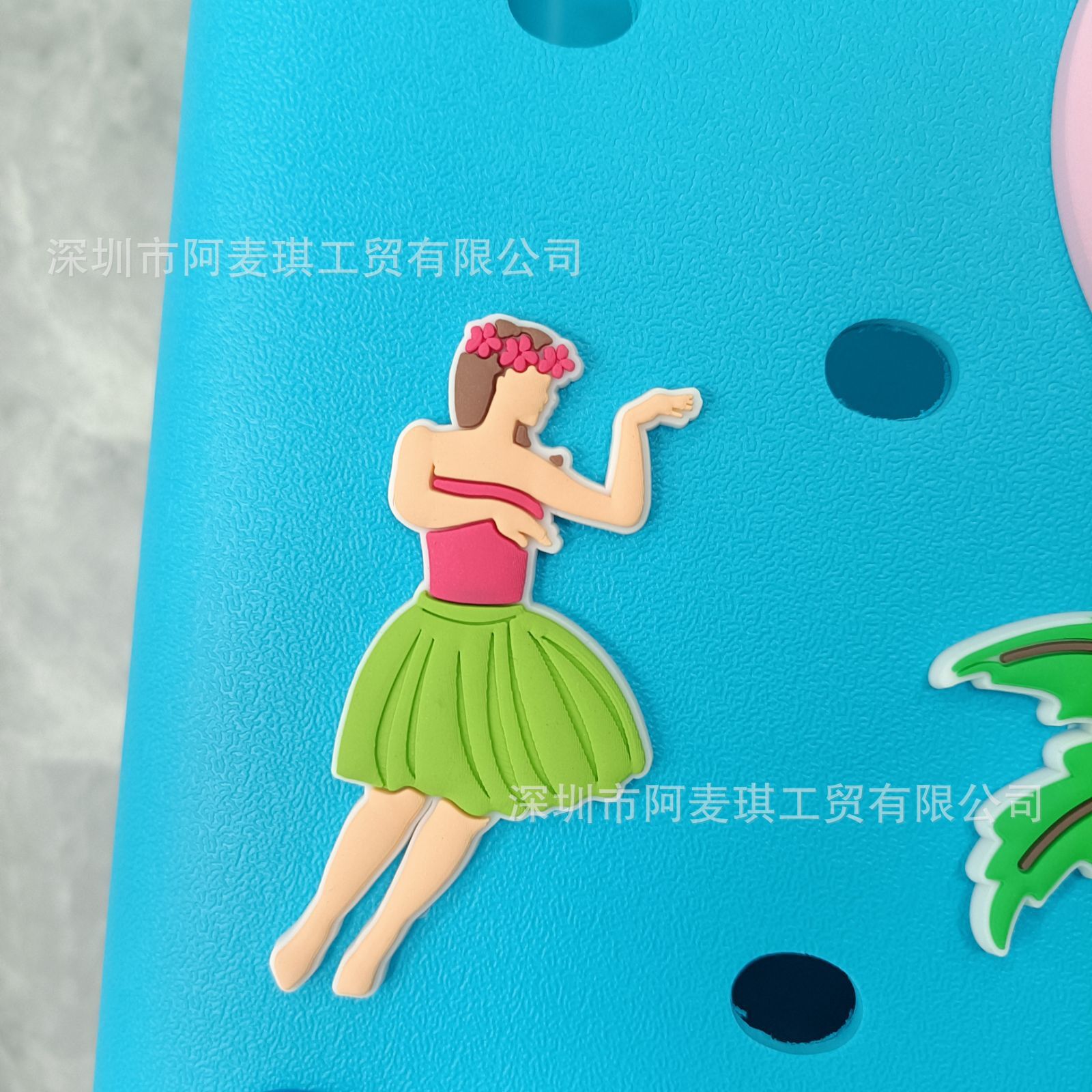 녹색 치마를 입은 소녀