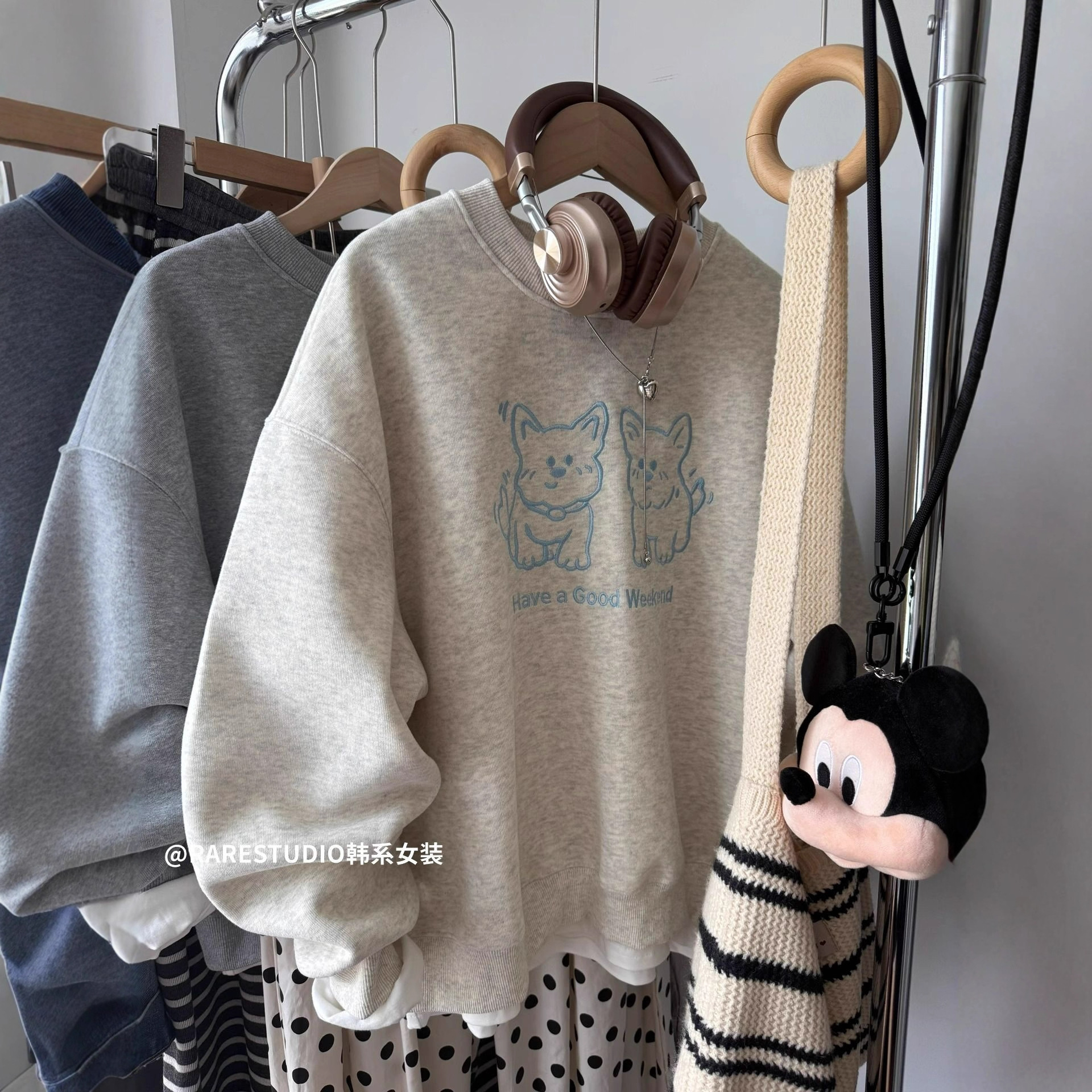 Korean Style Two Cute Puppies Printed Autumn and Winter Style Versatile Casual Loose Round Neck Small Sweatshirt for Women