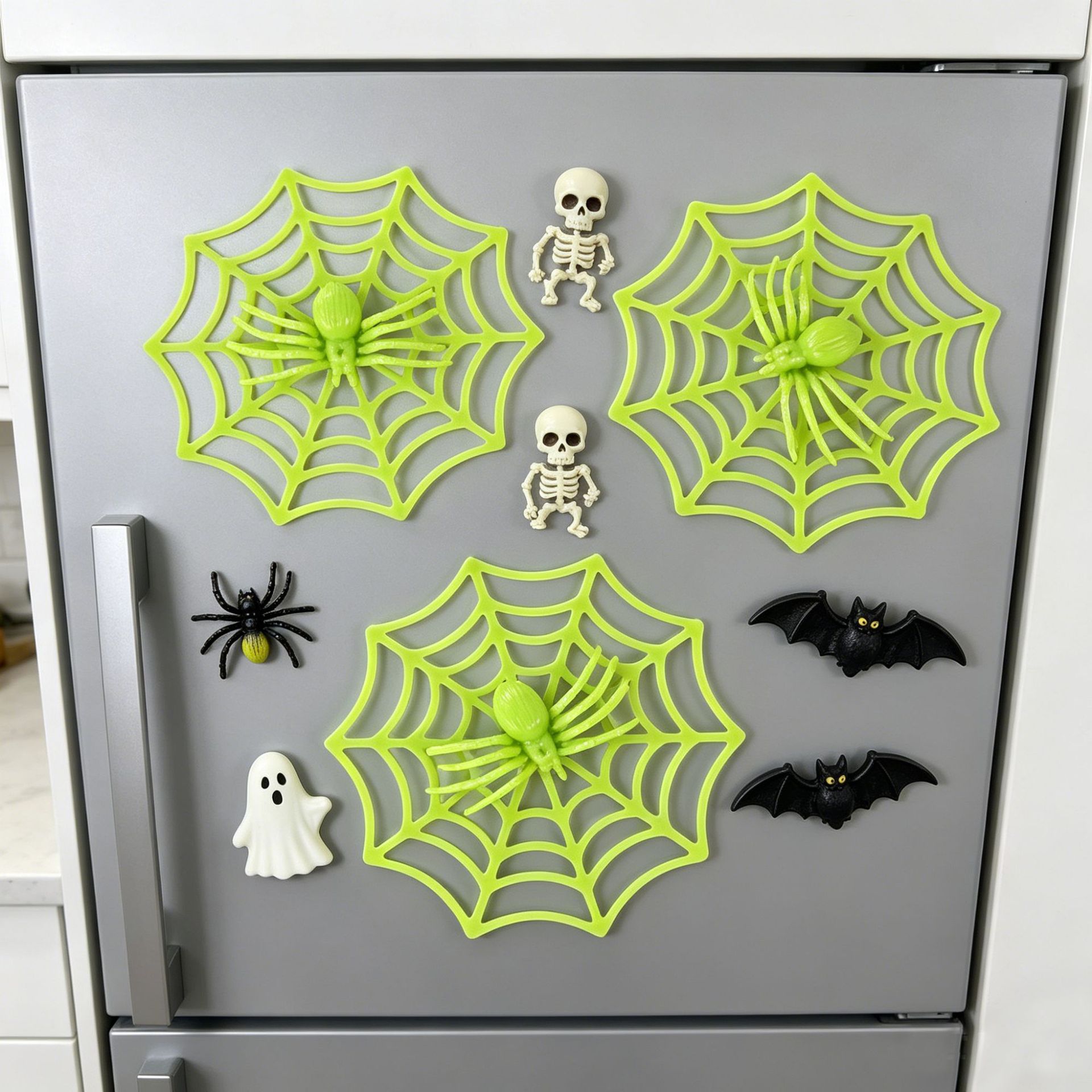 Mini telaraña de halloween, pequeña telaraña de color, dibujos animados de plástico, pequeña telaraña, accesorios decorativos a mano DIY